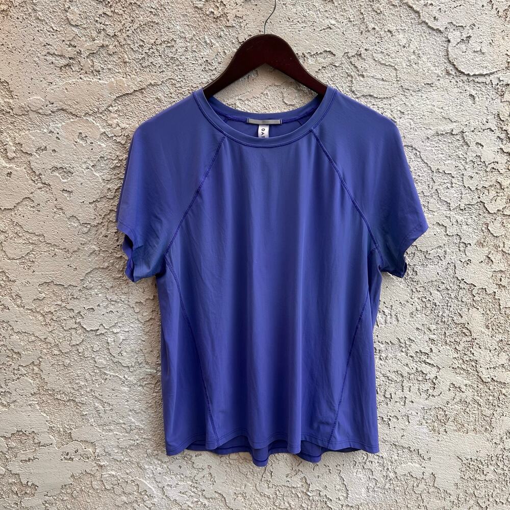Athleta Ultimate Train Purple Short Sleeve Performance Tee Women’s Large